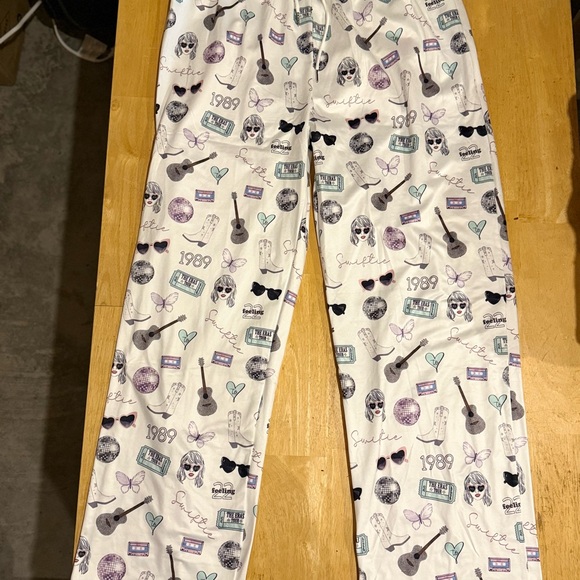 Swiftie Pajama pants satin feel elastic waist Taylor Swift Paisley Box Large - Picture 8 of 8